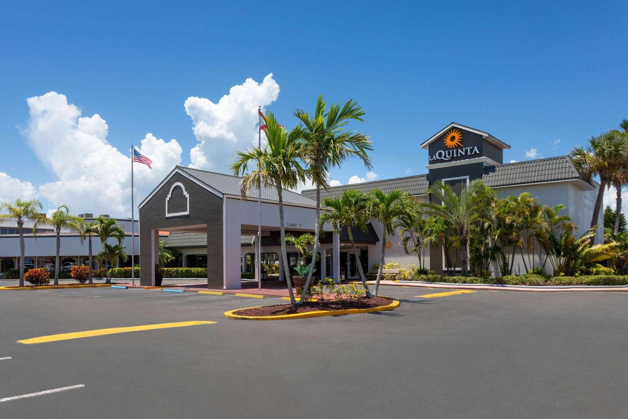 La Quinta Inn By Wyndham Cocoa Beach-Port Canaveral Exteriör bild