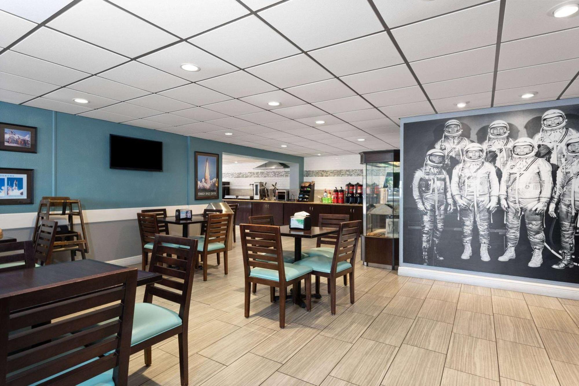 La Quinta Inn By Wyndham Cocoa Beach-Port Canaveral Exteriör bild